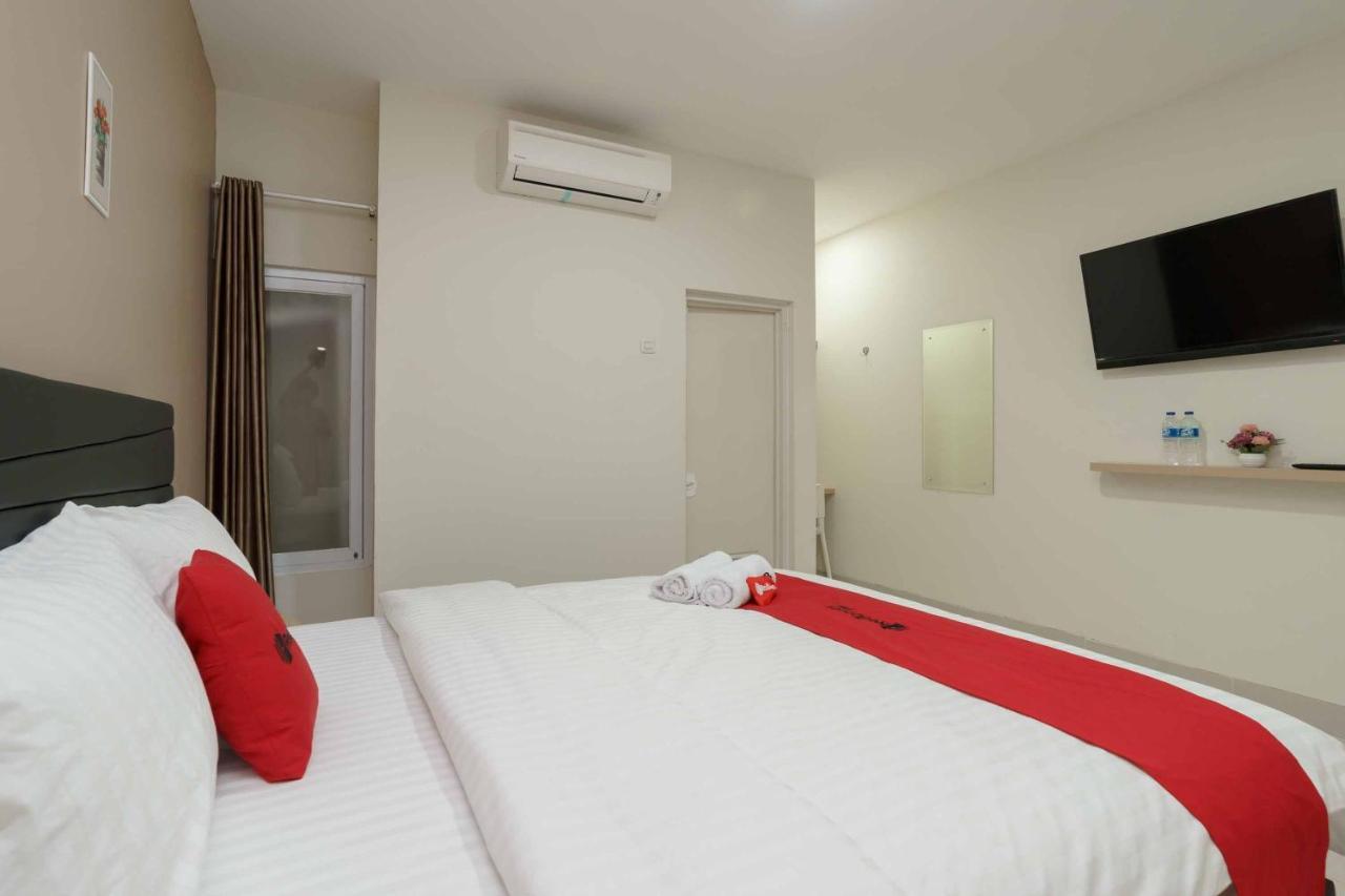Reddoorz Plus Near Eka Hospital Bsd 5 Dadap Esterno foto