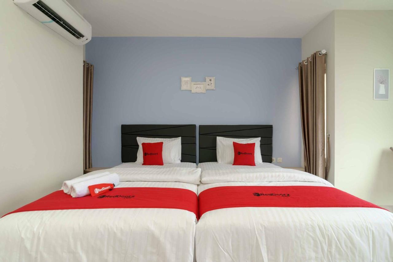 Reddoorz Plus Near Eka Hospital Bsd 5 Dadap Esterno foto