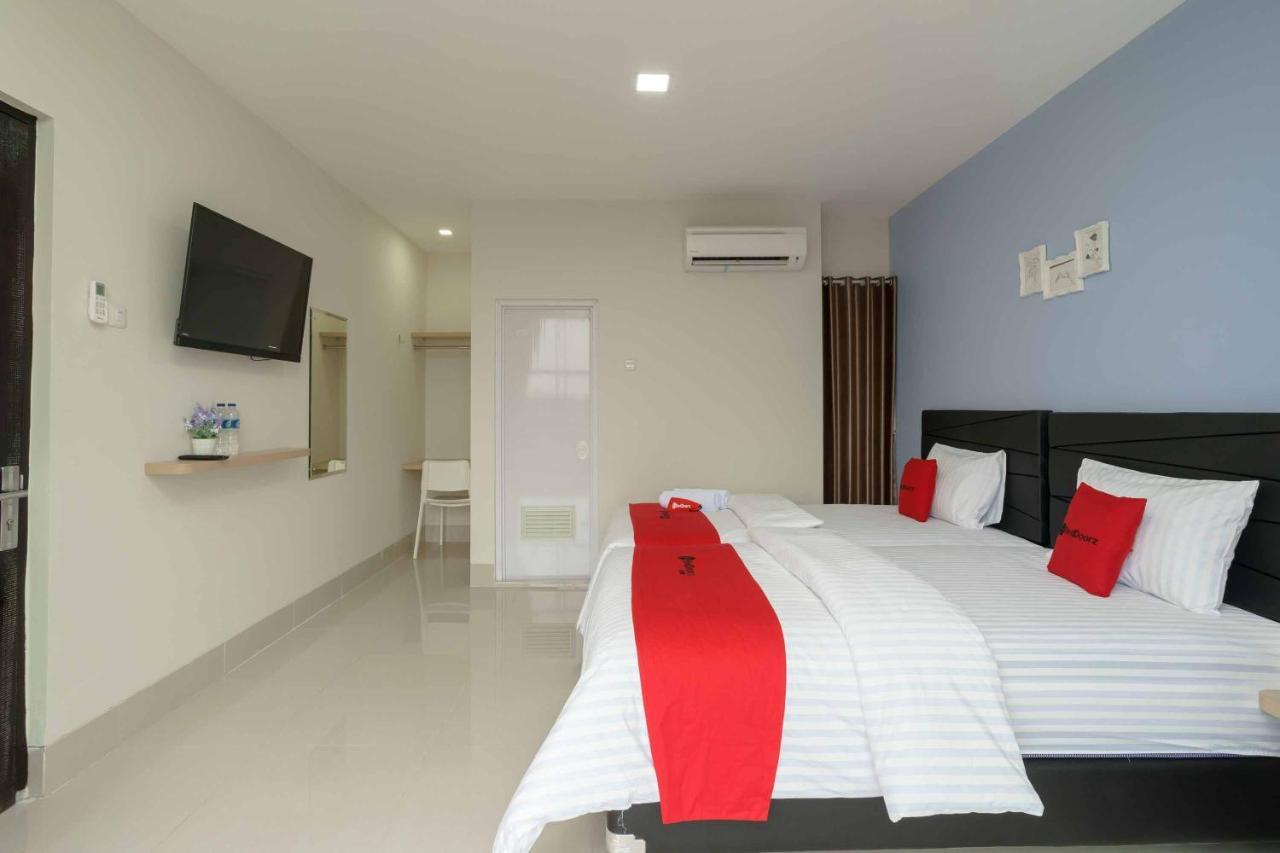 Reddoorz Plus Near Eka Hospital Bsd 5 Dadap Esterno foto
