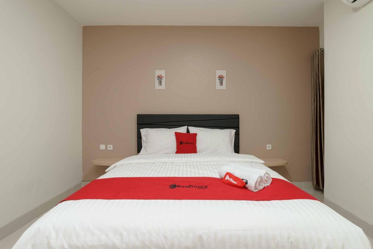 Reddoorz Plus Near Eka Hospital Bsd 5 Dadap Esterno foto